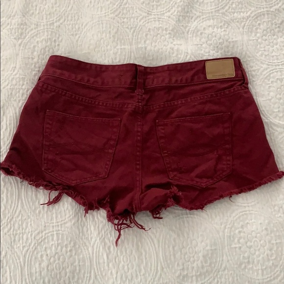 A&E Low Rise Distressed Denim Shorts (2) (26) - Picture 3 of 5